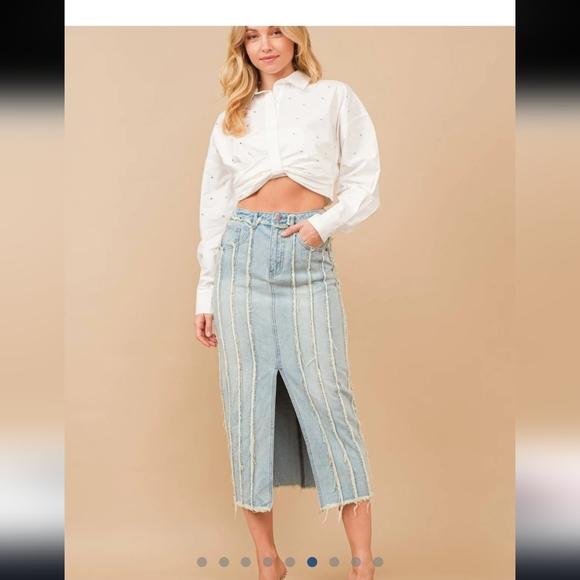 Distressed Maxi Denim Skirt - Picture 5 of 7